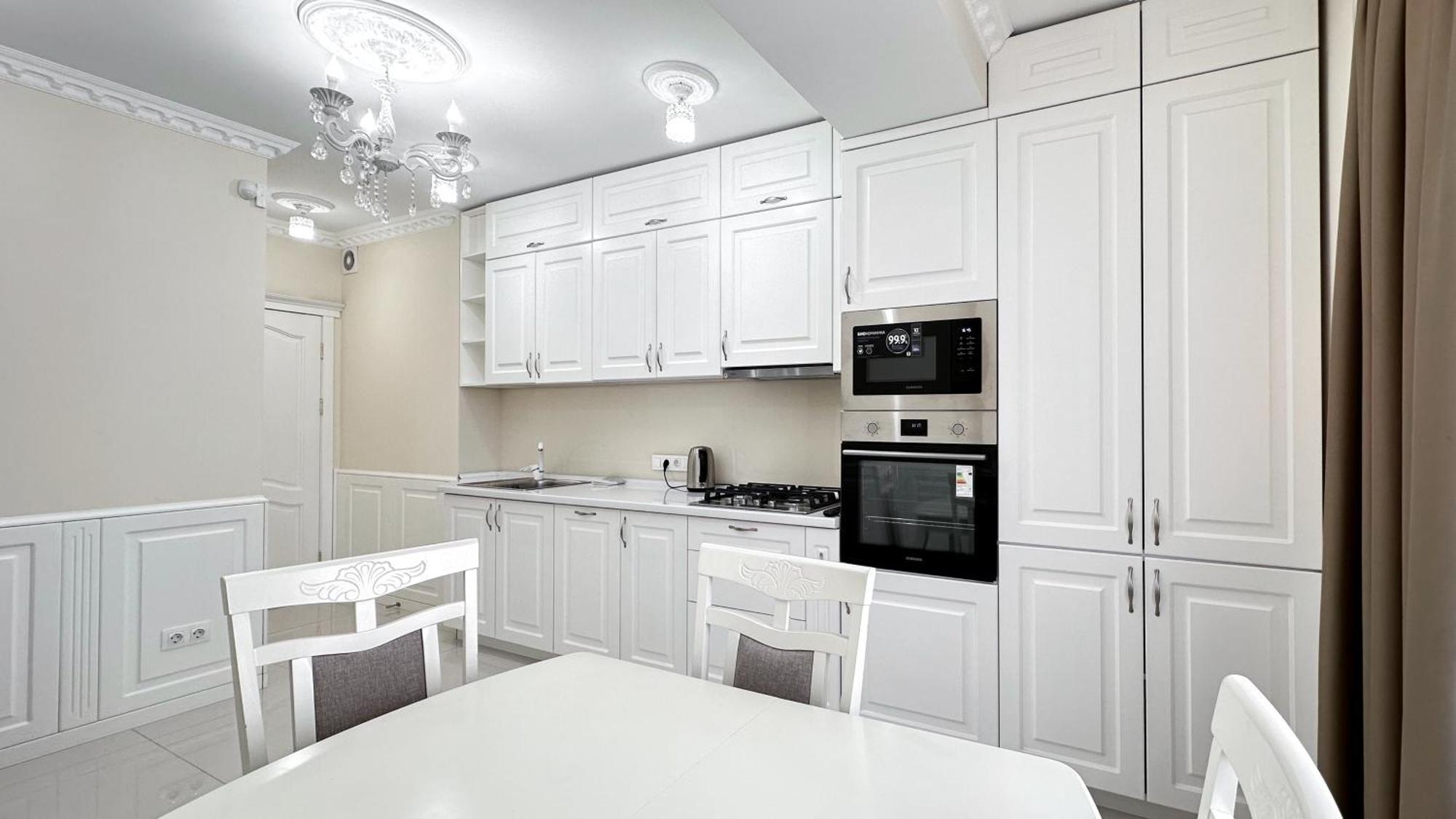 Business Class Apartments In The City Center 基希讷乌 外观 照片